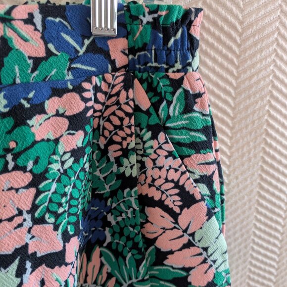 Joe Fresh 2 Pair of Pull On shorts size Small Tropical Print and Polka Dot Print - Picture 6 of 13